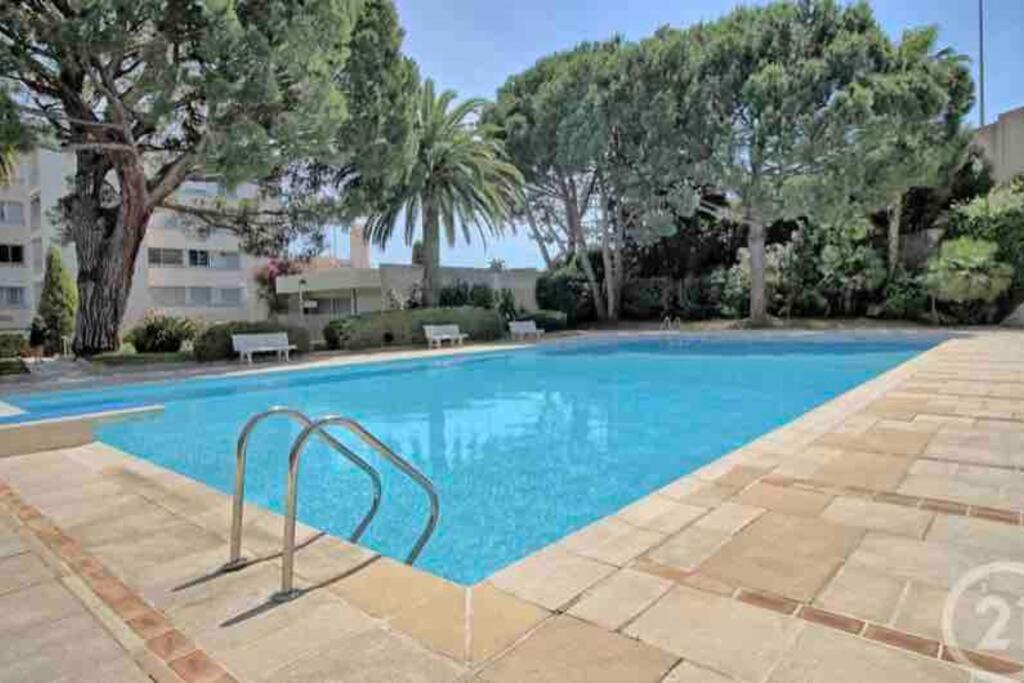 Golfe Juan Studio Dans Residence Avec Piscine Vallauris Eksteriør bilde
